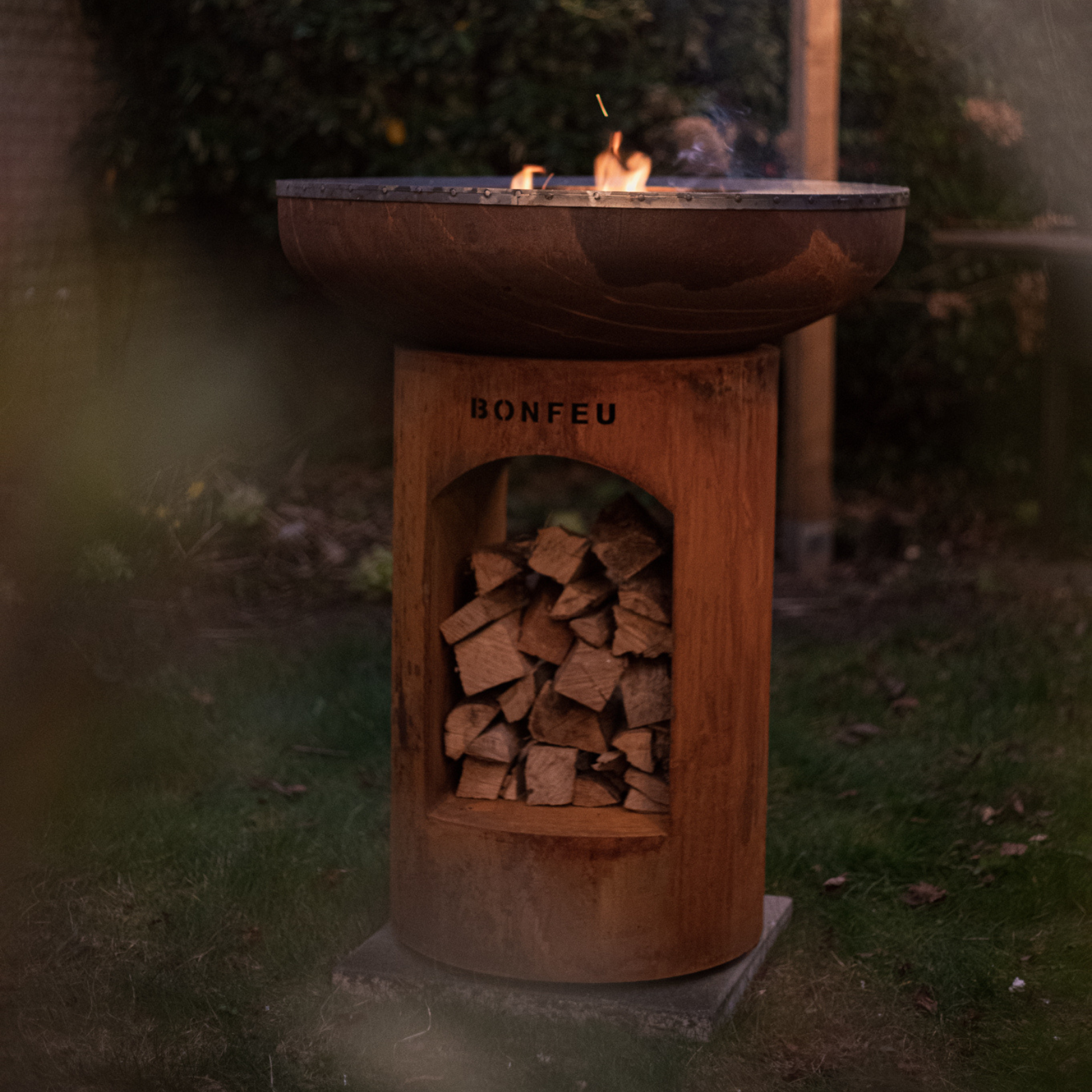Bonfeu Bonbiza Open Outdoor Fire Bowl Grill - Corten