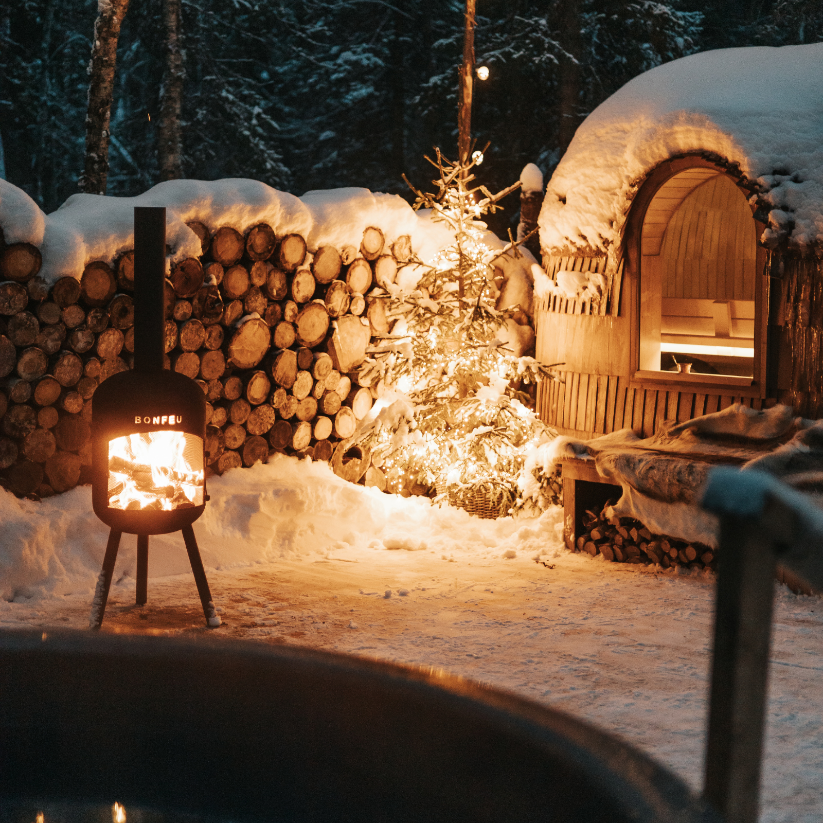 Bonfeu Bonbono Garden Chiminea Fireplace - Black/Corten