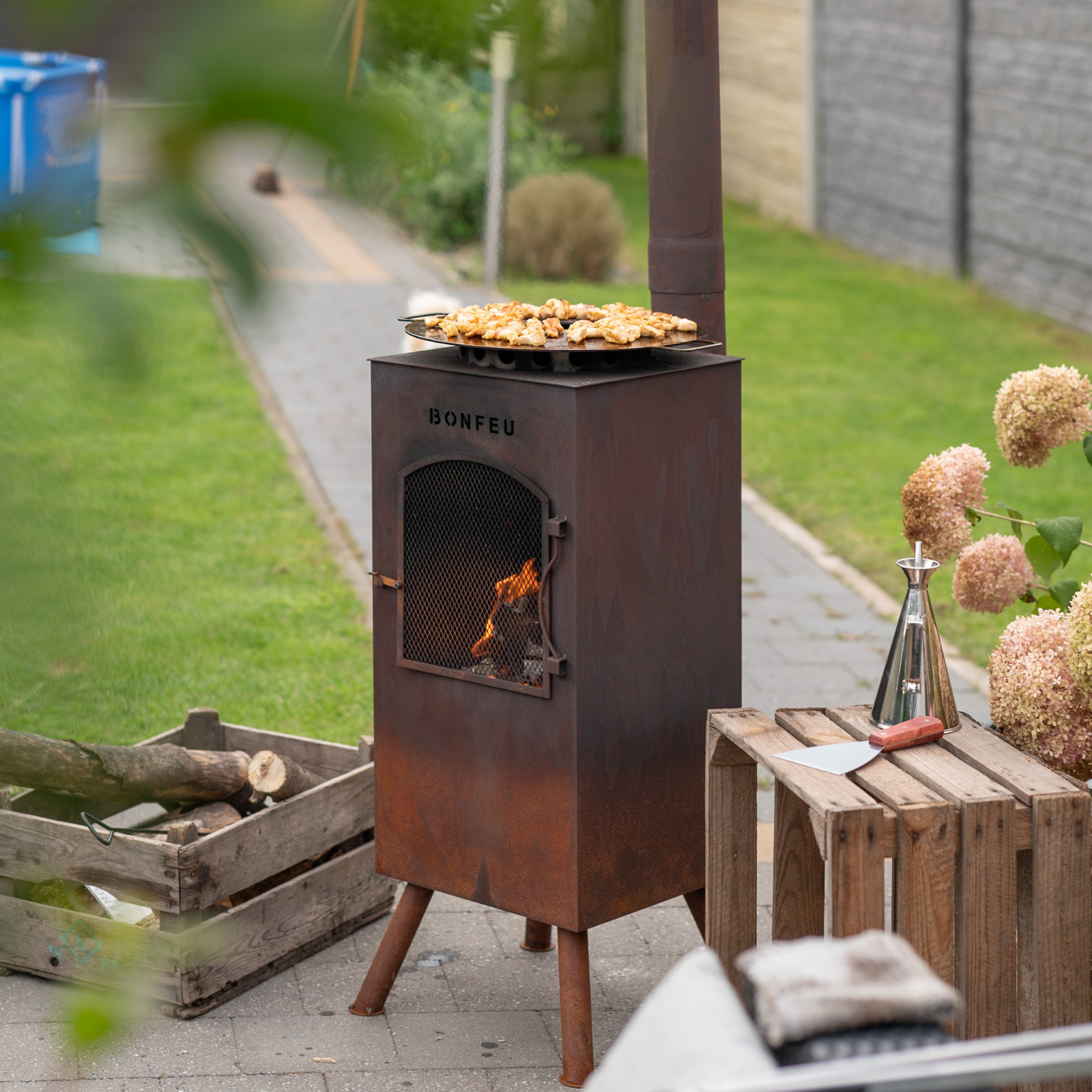 Bonfeu Boncarré Outdoor Chiminea Fireplace - Black/Corten