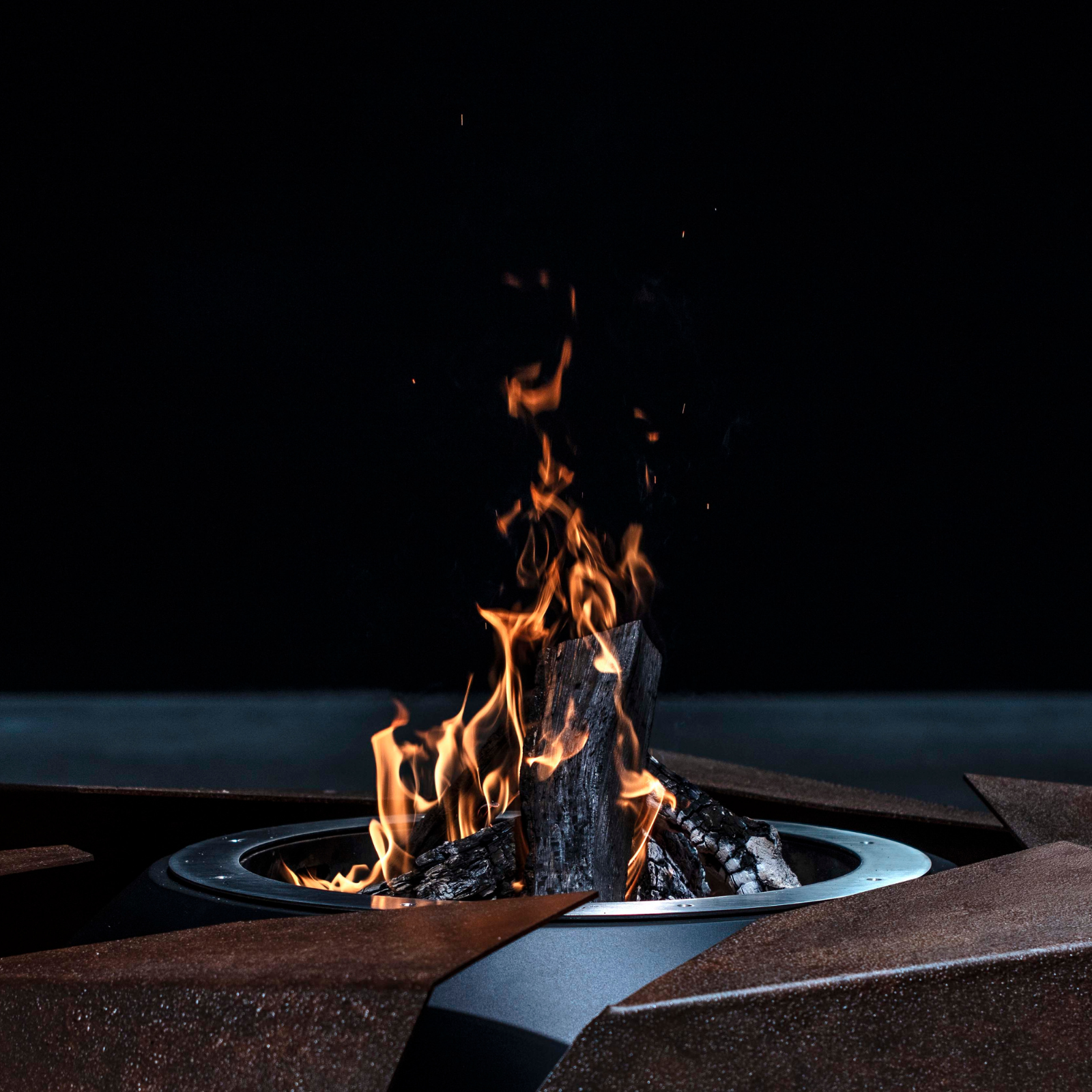 GlammFire Stravaganza Garden Fire Pit