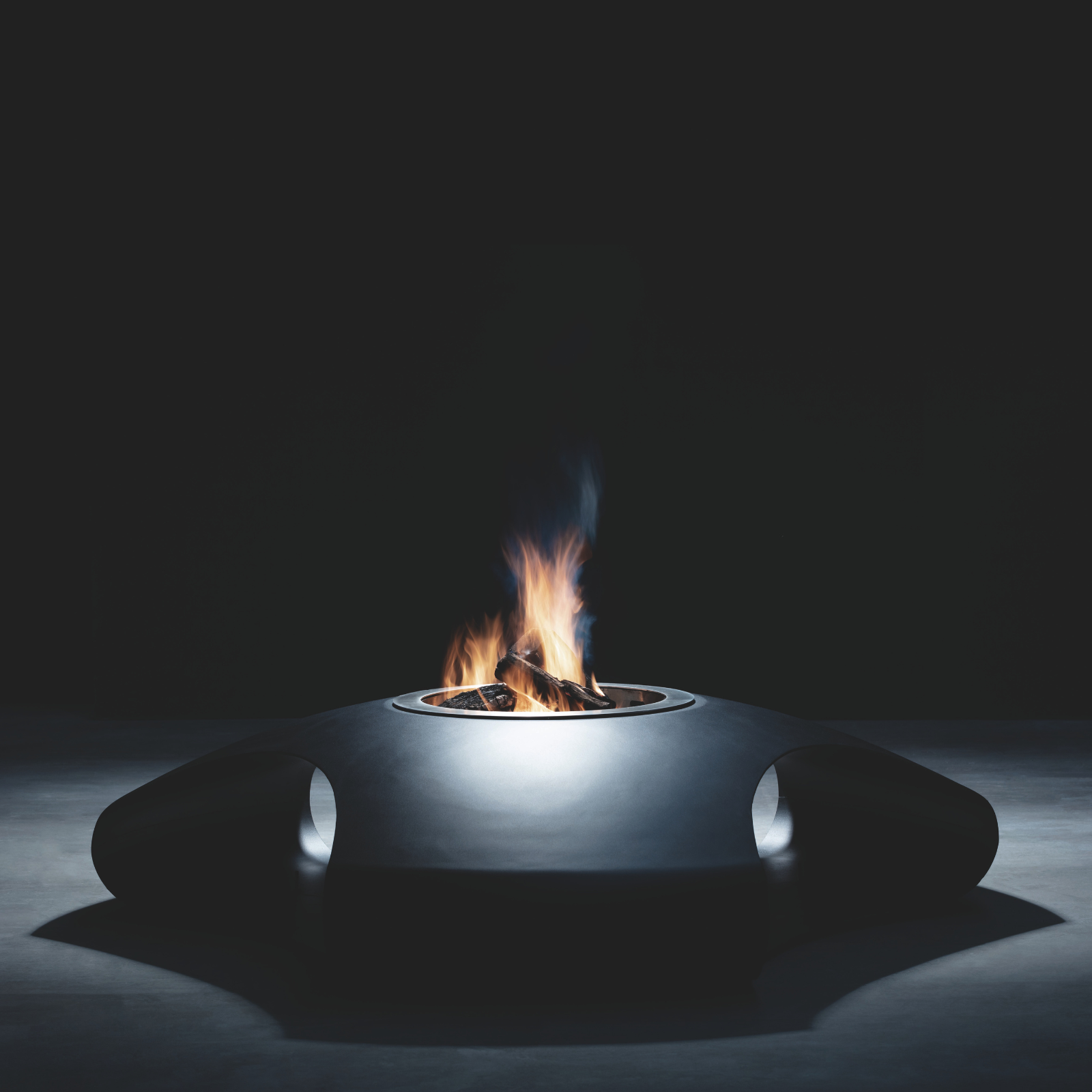 GlammFire Vaudeville Outdoor Fire Pit