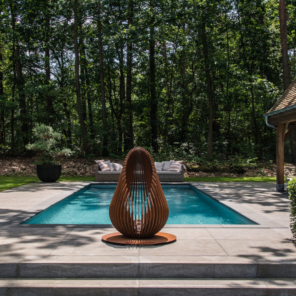 Glowbus Dewdrop Corten Steel - Extra Large (150cm x 100cm)
