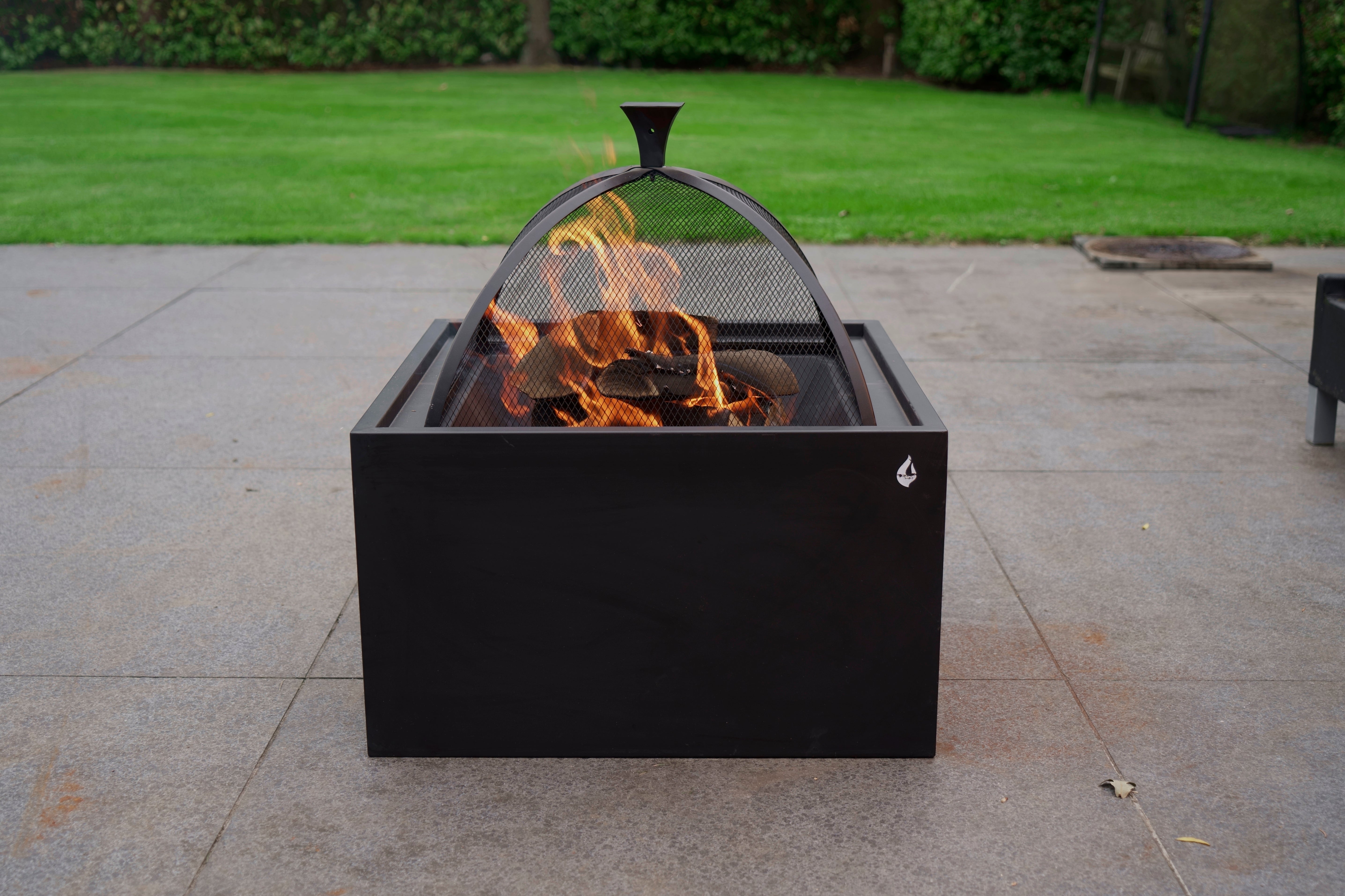 HEAT 3-in-1 Fire basket, Grill, & Side Table