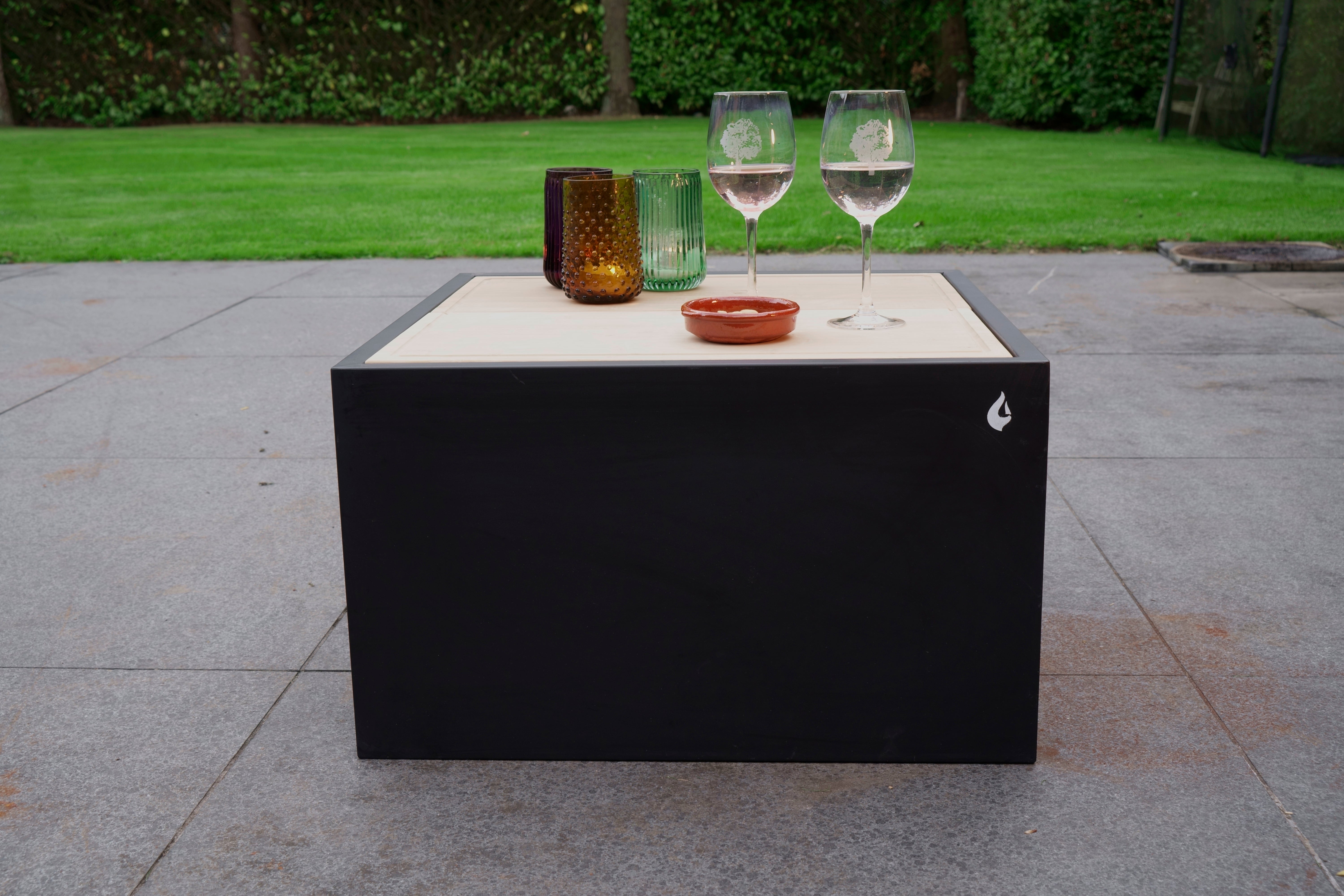 HEAT 3-in-1 Fire basket, Grill, & Side Table