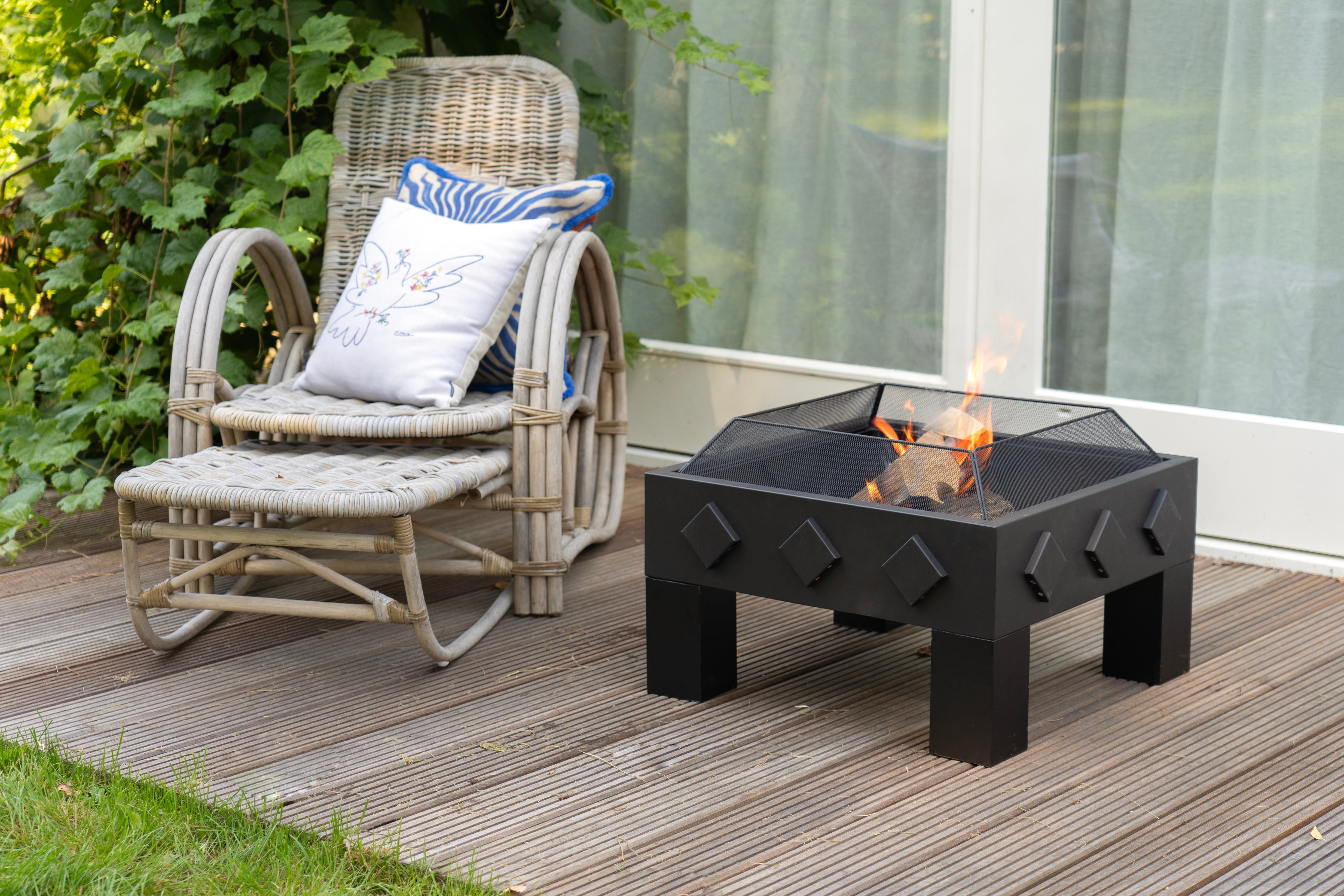 HEAT Kvadrat Outdoor Square Firepit