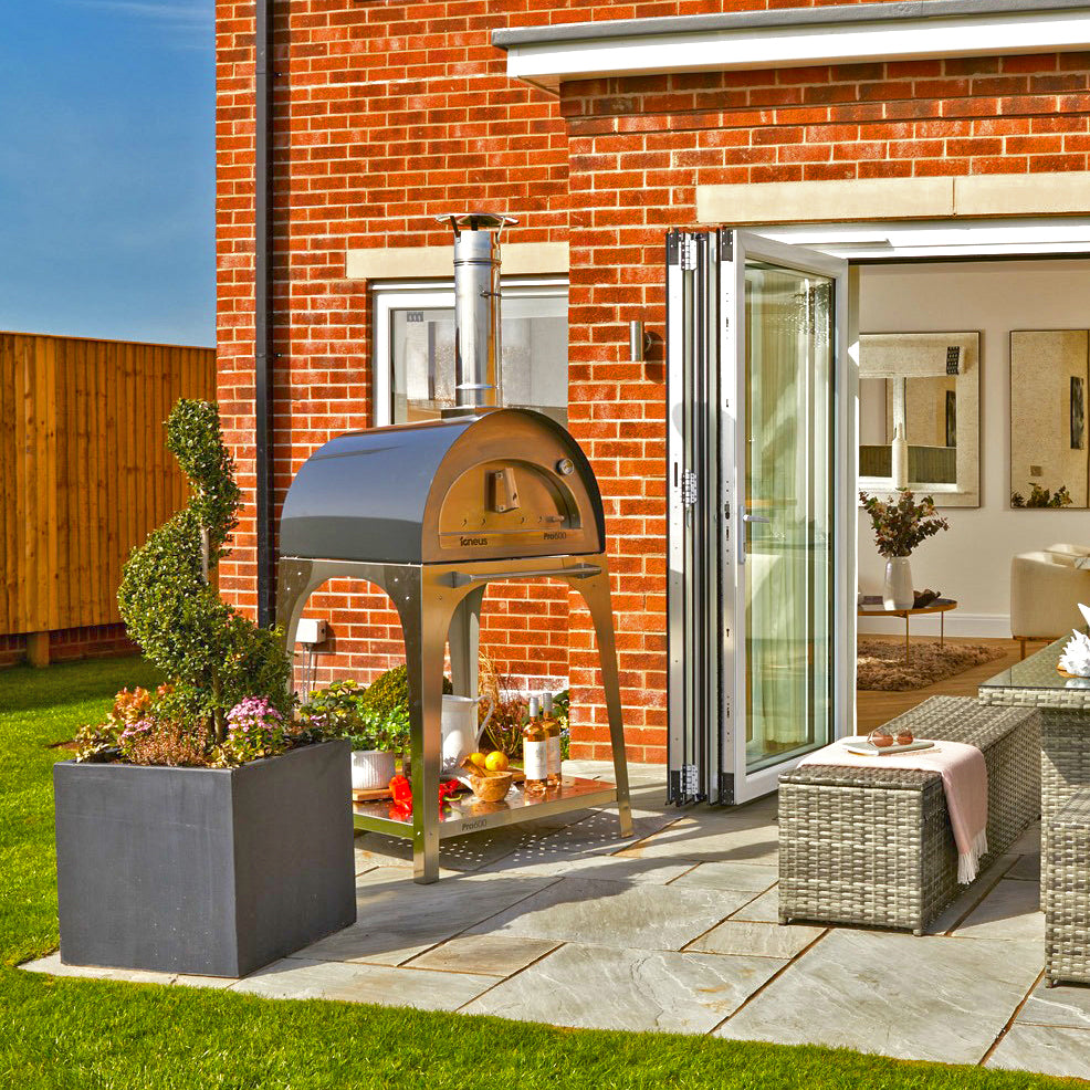 Igneus Pro 600 Wood Fired Pizza Oven - Ultimate Bundle