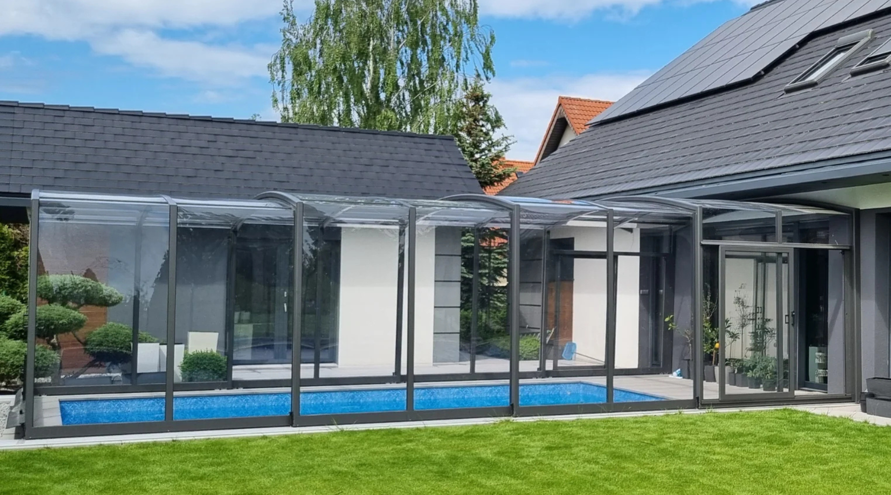 A Complete Guide to Swimming Pool Enclosures in the UK