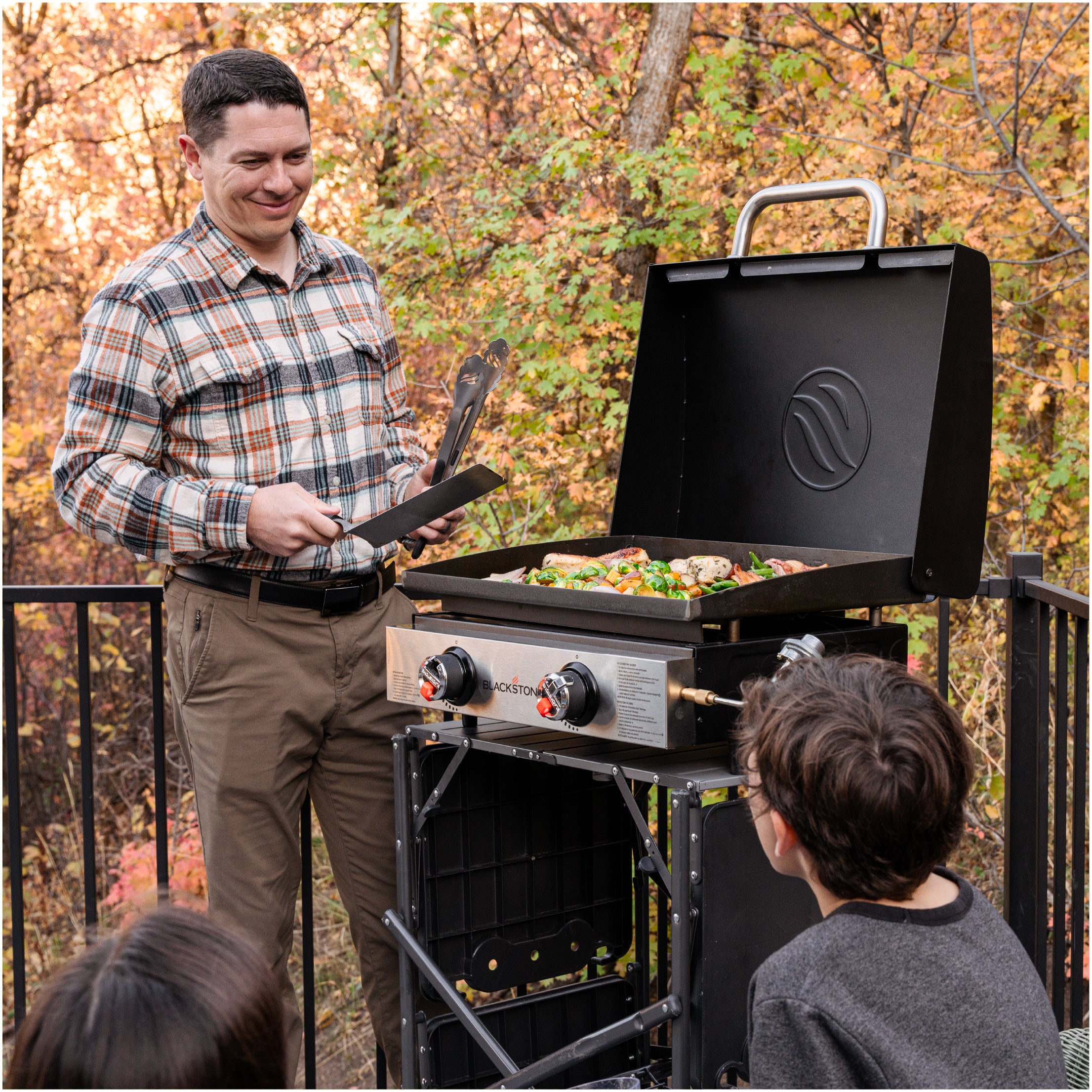 Blackstone Table Top Griddle With Cooking Hood - 22" (257-2144EU)
