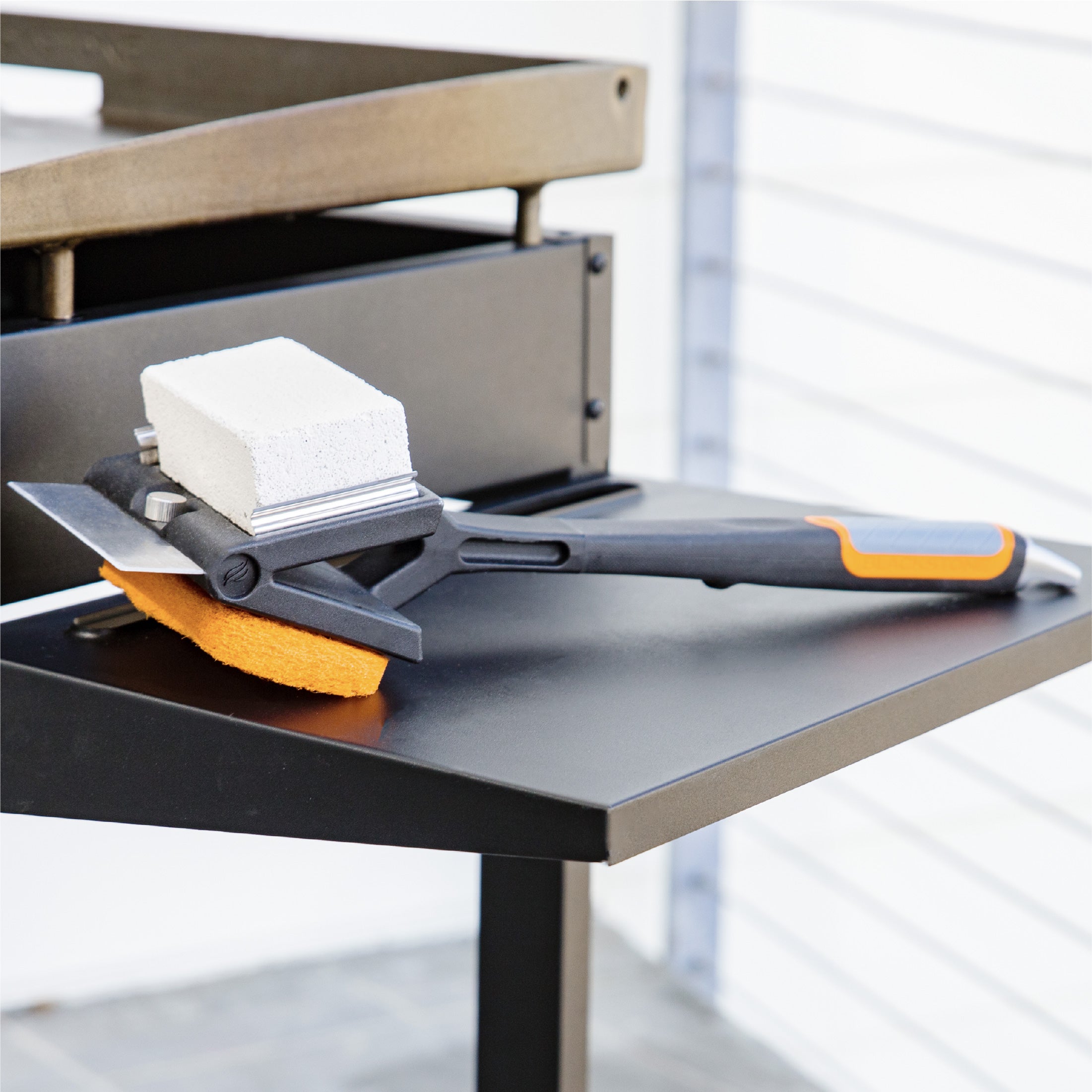 Blackstone 3-in-1 Cleaning Tool