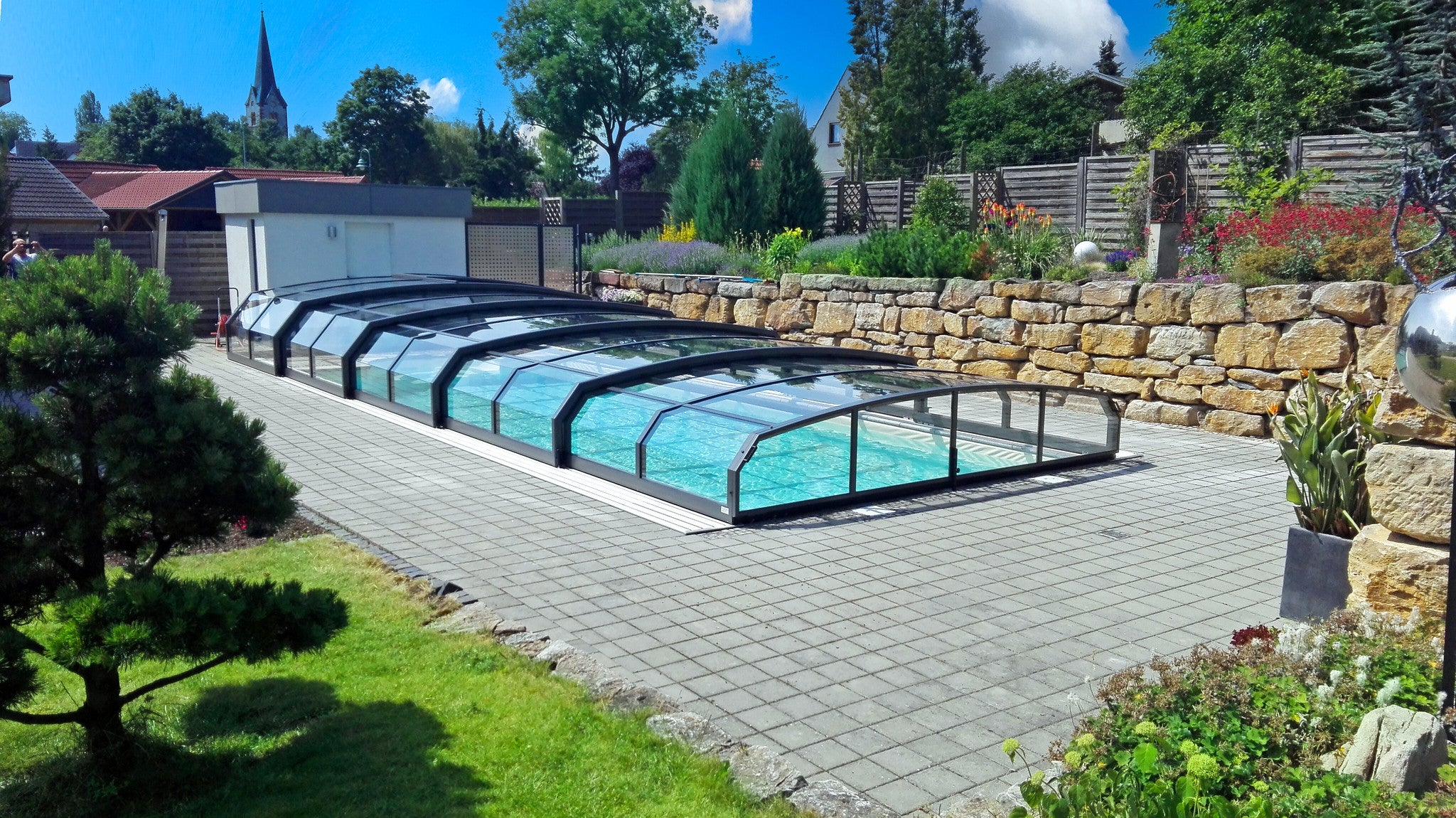 Oceanic Low Telescopic Pool Enclosure Alukov