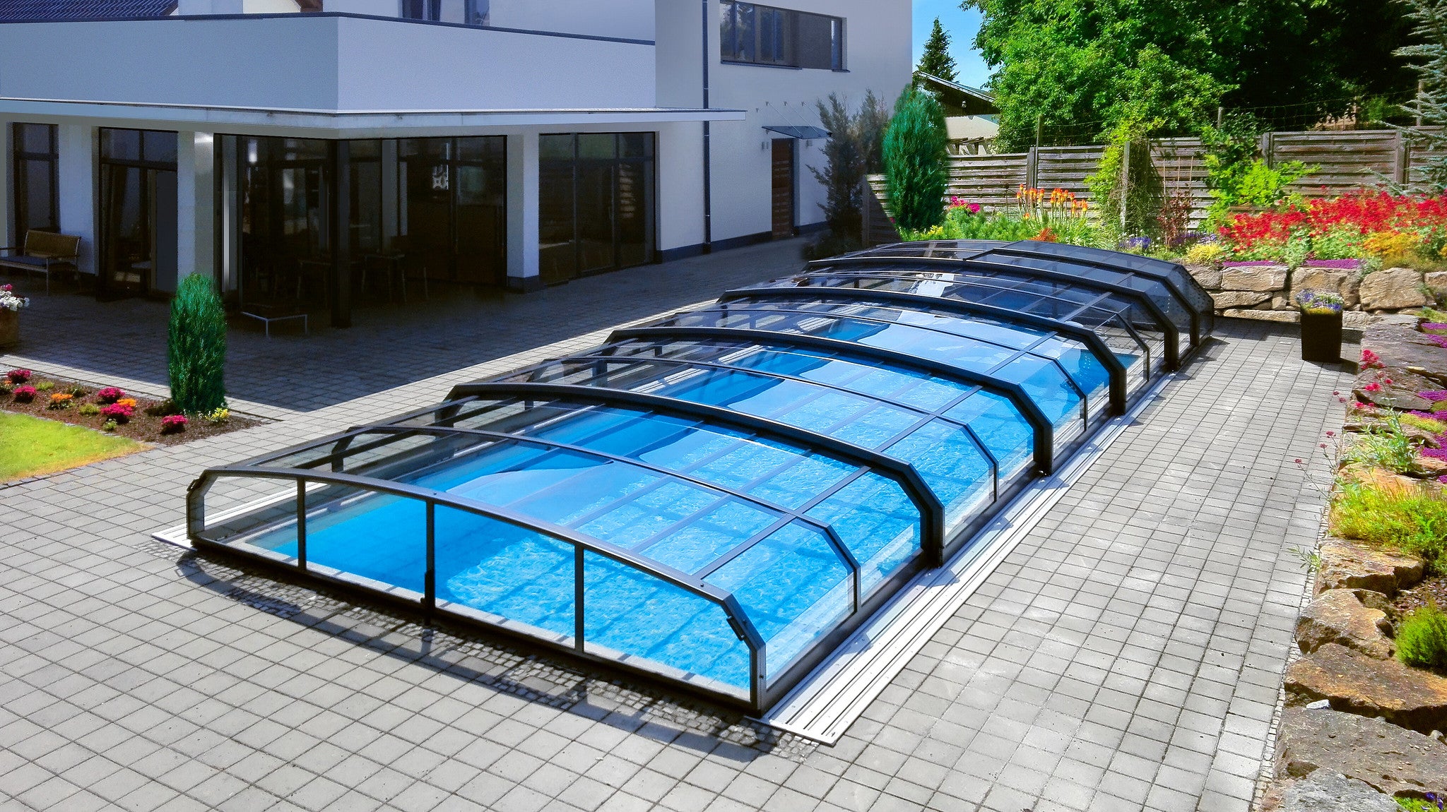 Oceanic Low Telescopic Pool Enclosure Alukov