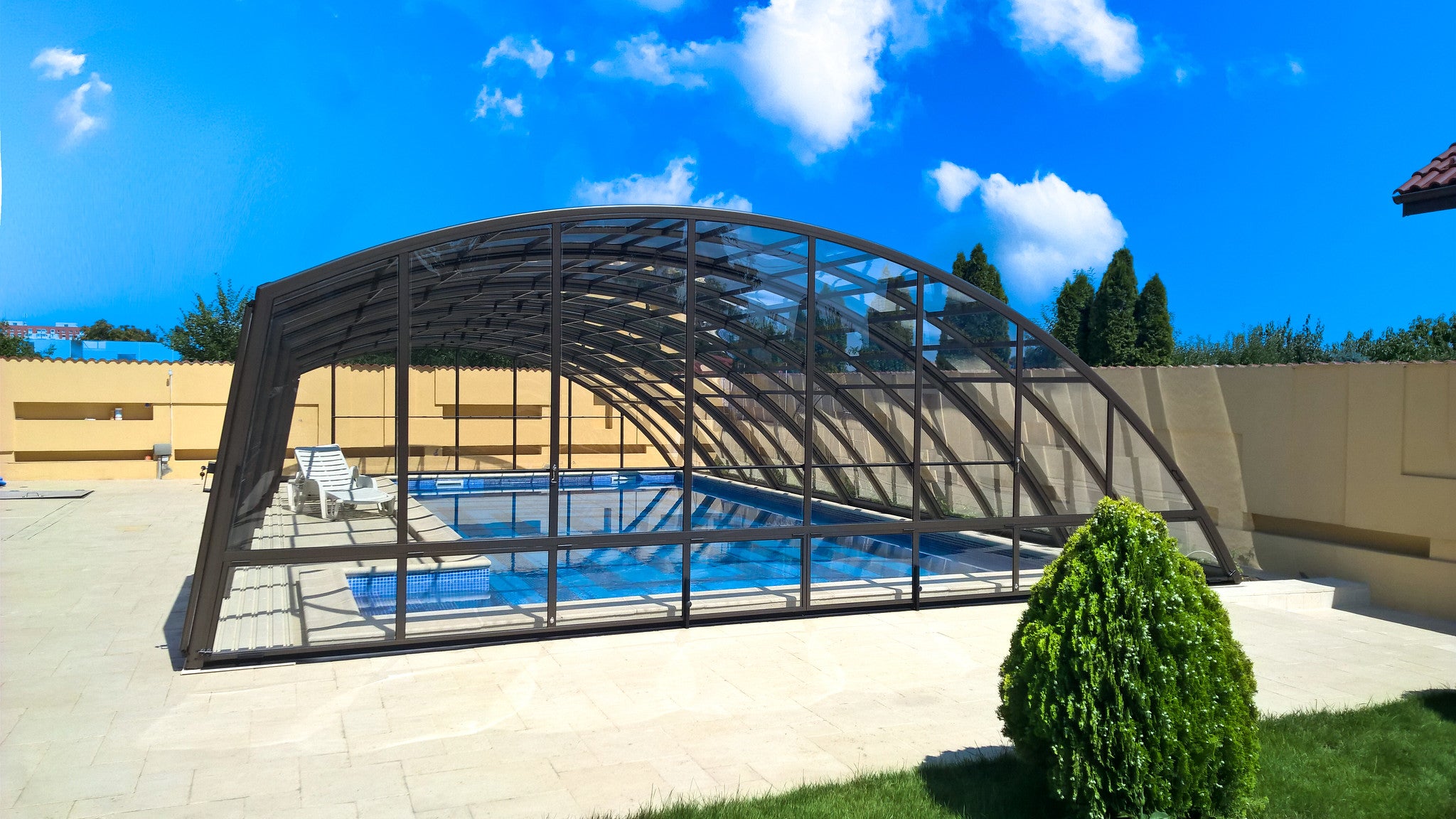 Ravena High Retractable Pool Enclosure Alukov
