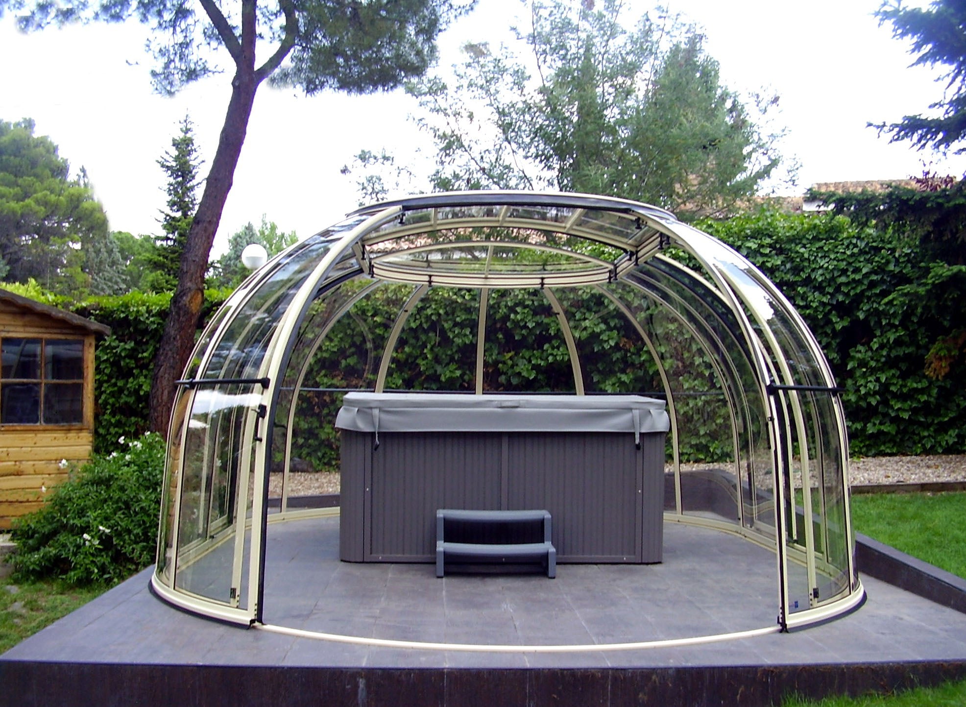 Sunhouse Spa Dome Hot Tub Enclosure Alukov