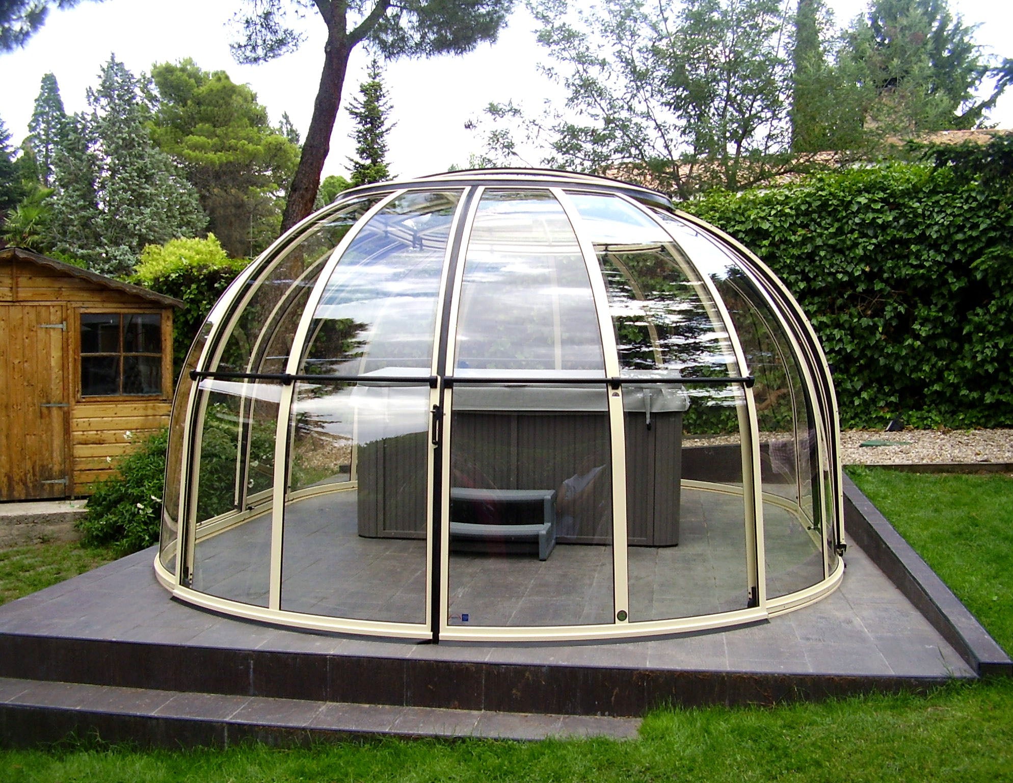 Sunhouse Spa Dome Hot Tub Enclosure Alukov