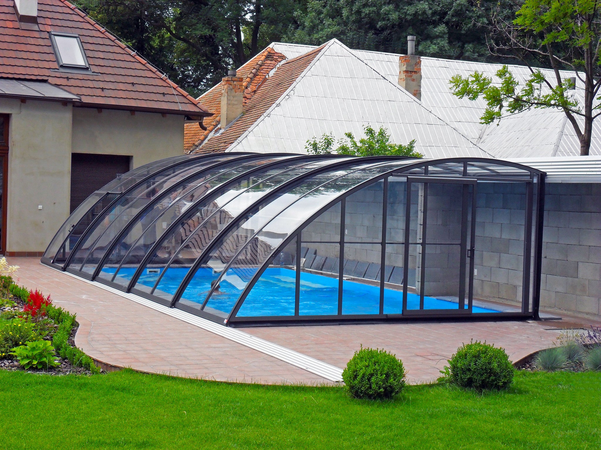 Style Wall Mounted Telescopic Pool Enclosure Alukov