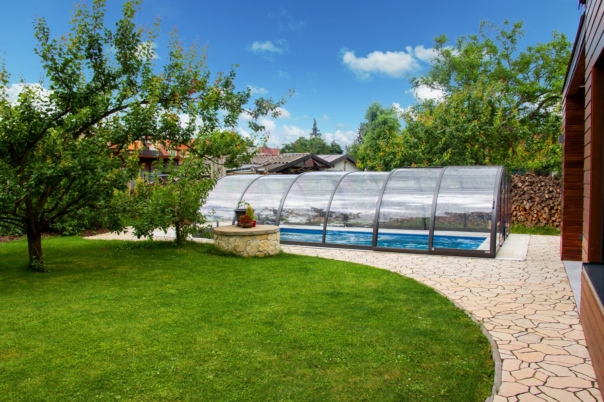 Tropea Neo Medium Height Telescopic Pool Enclosure Alukov