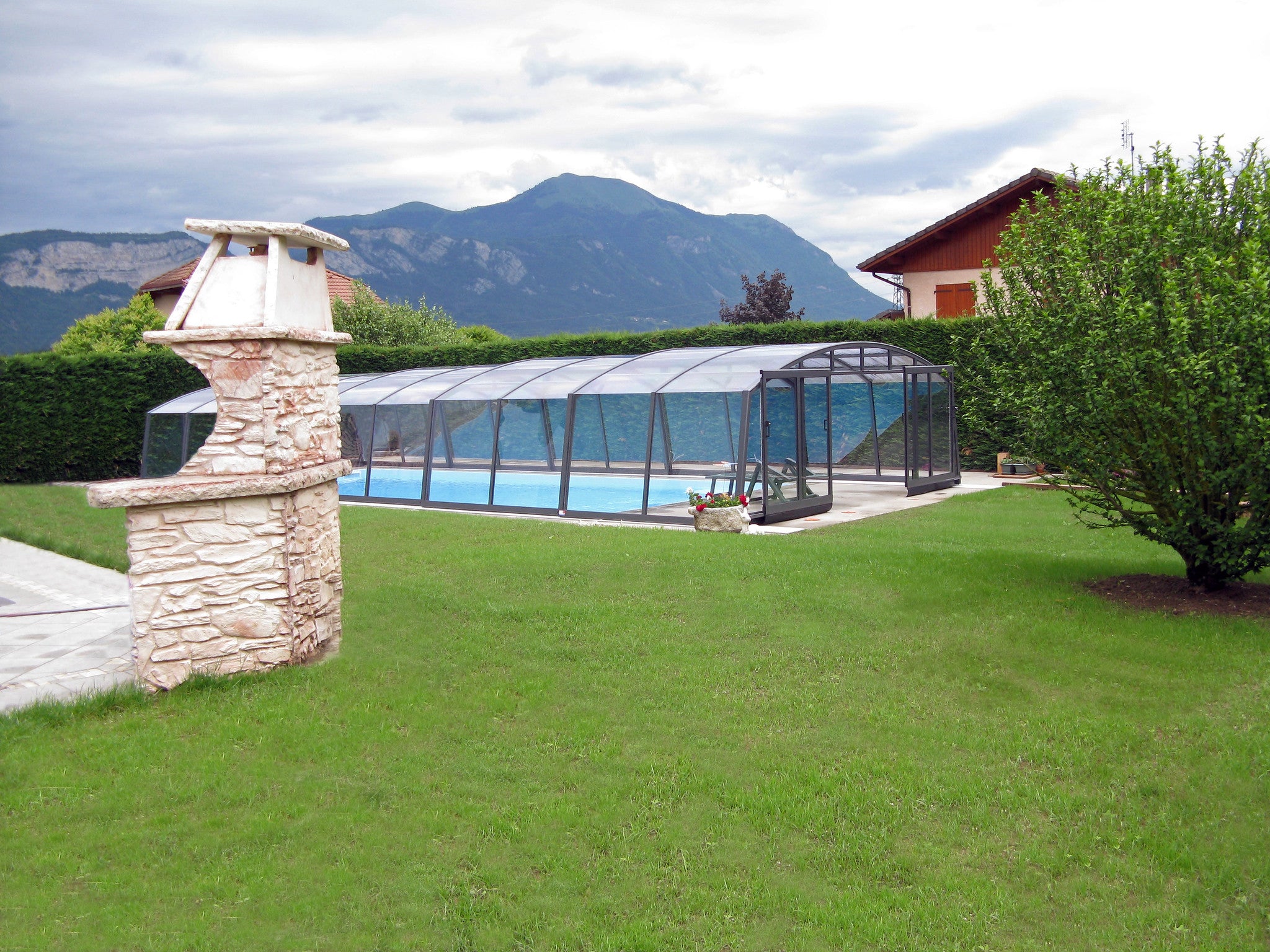 Venezia High Telescopic Swimming Pool Enclosure Alukov