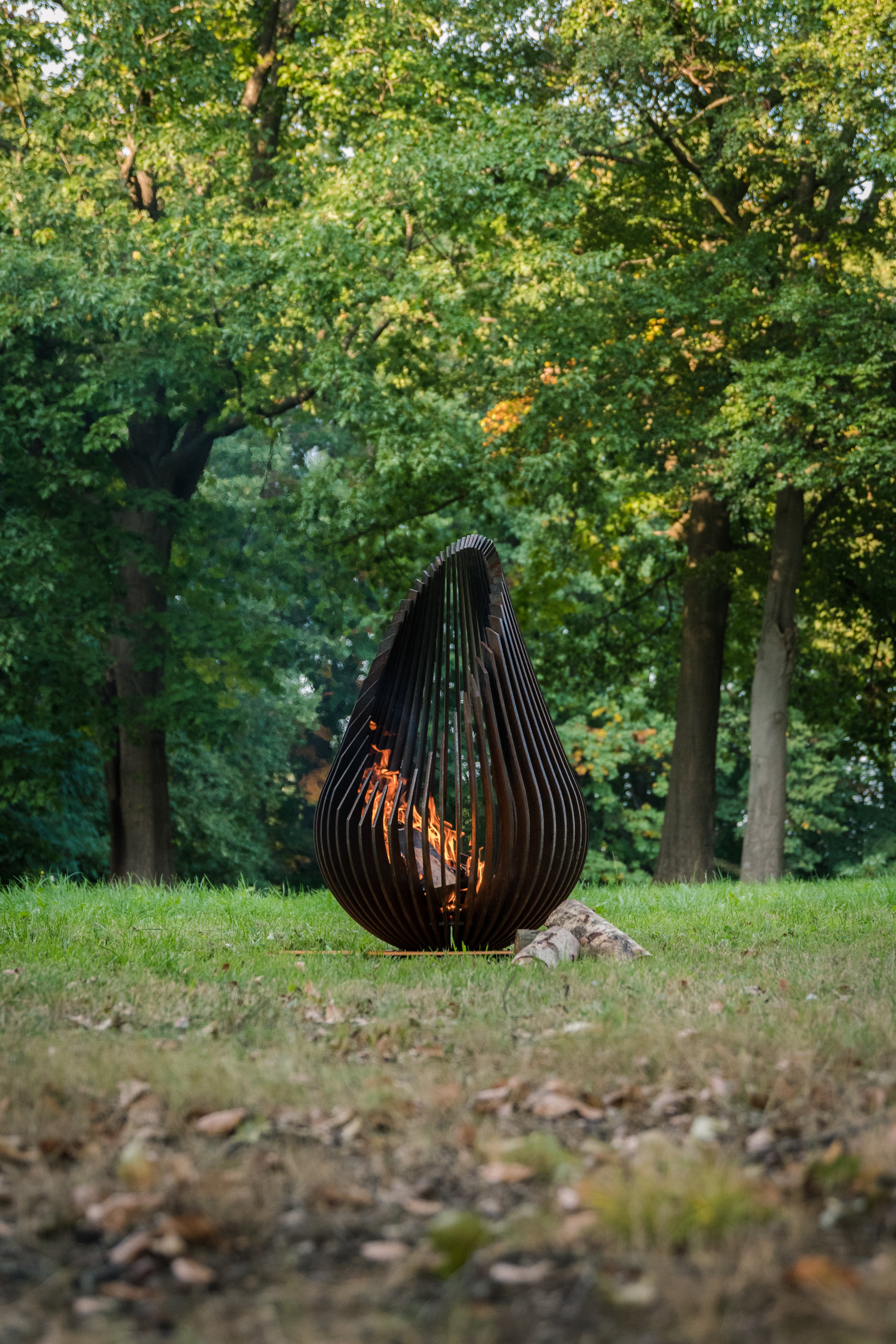 Glowbus Dewdrop Corten Steel - Extra Large (150cm x 100cm)