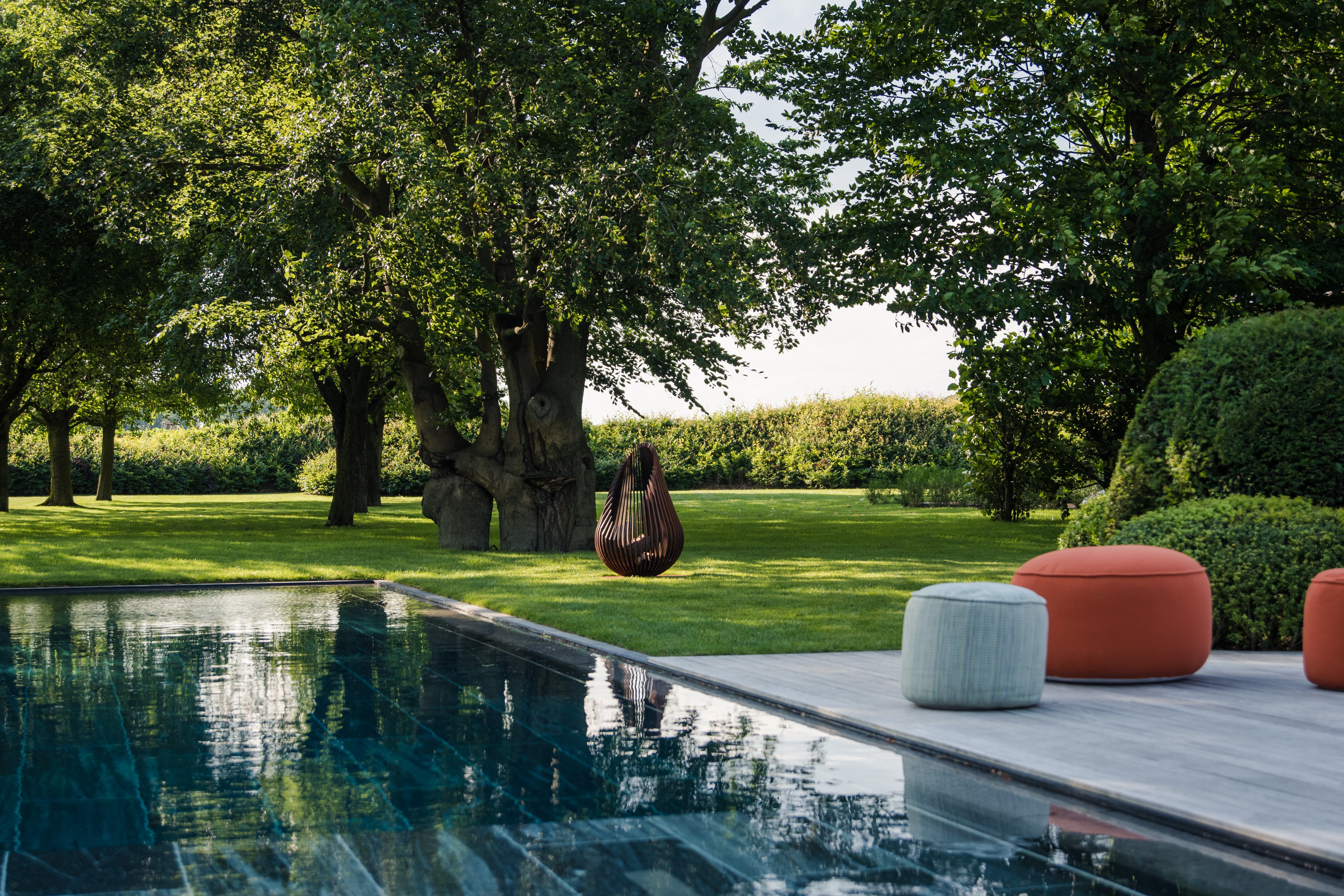 Glowbus Dewdrop Corten Steel - Extra Large (150cm x 100cm)