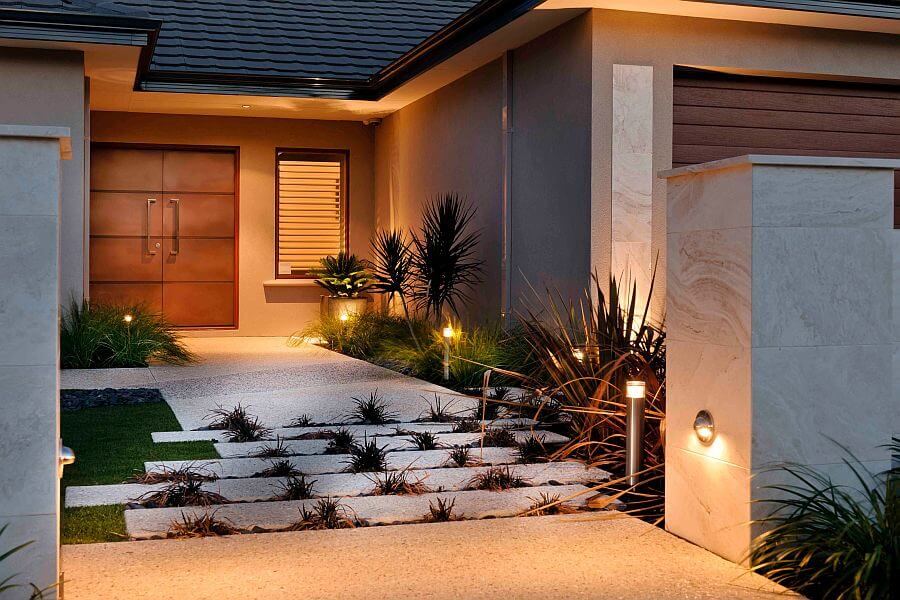 Hunza Bollard 300mm Spike/Flange Mounted (Series) Pure LED - IP66 Hunza