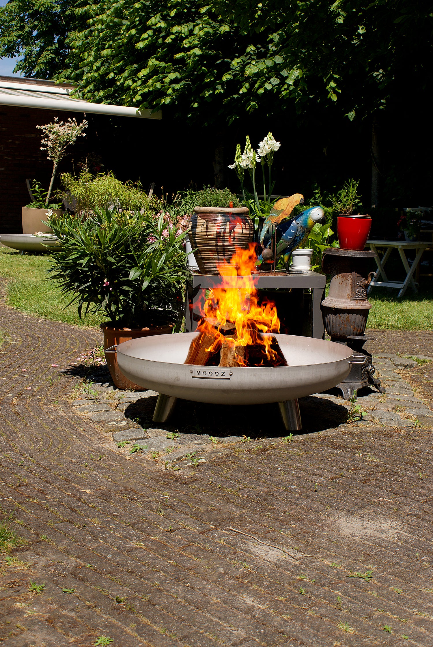 MOODZ 80cm Fire Bowl With Feet & Handles - Stainless Steel