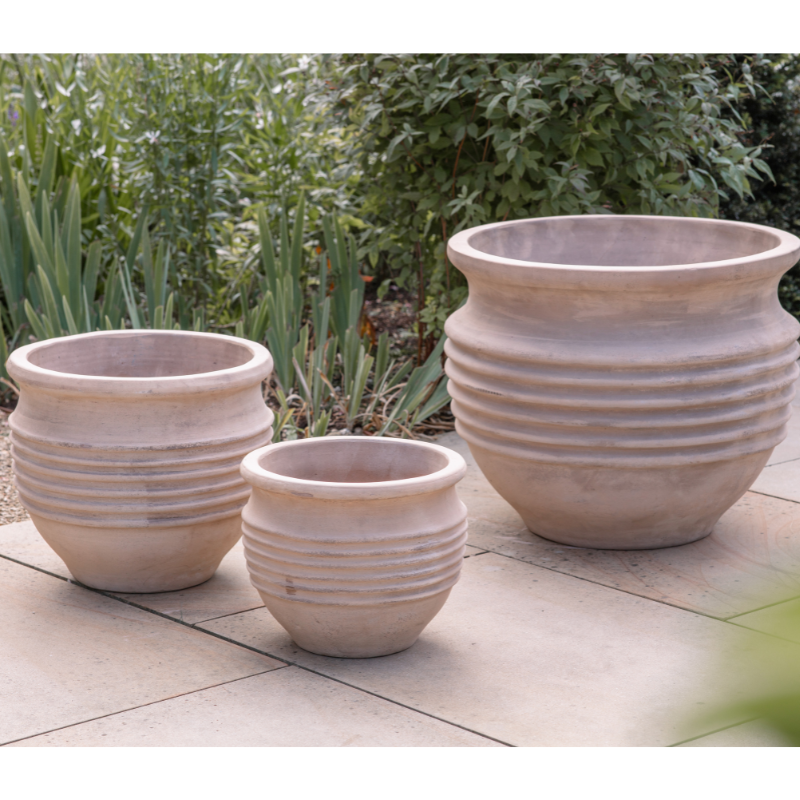 Nkuku Ullu Terracotta Planter - Terracotta - Medium (27 H x 33 W cm)