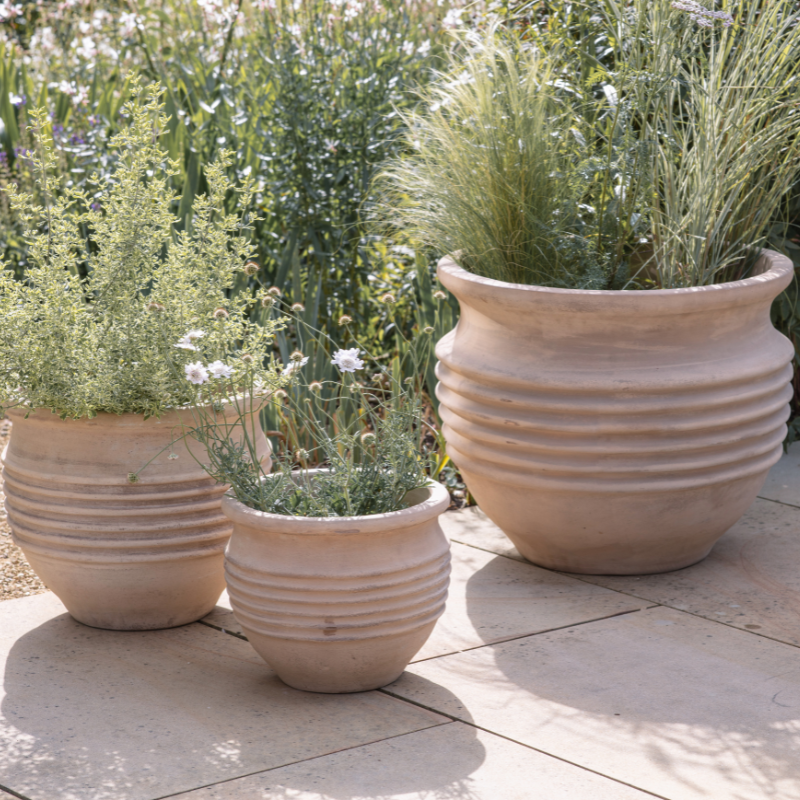 Nkuku Ullu Terracotta Planter - Terracotta - Medium (27 H x 33 W cm)