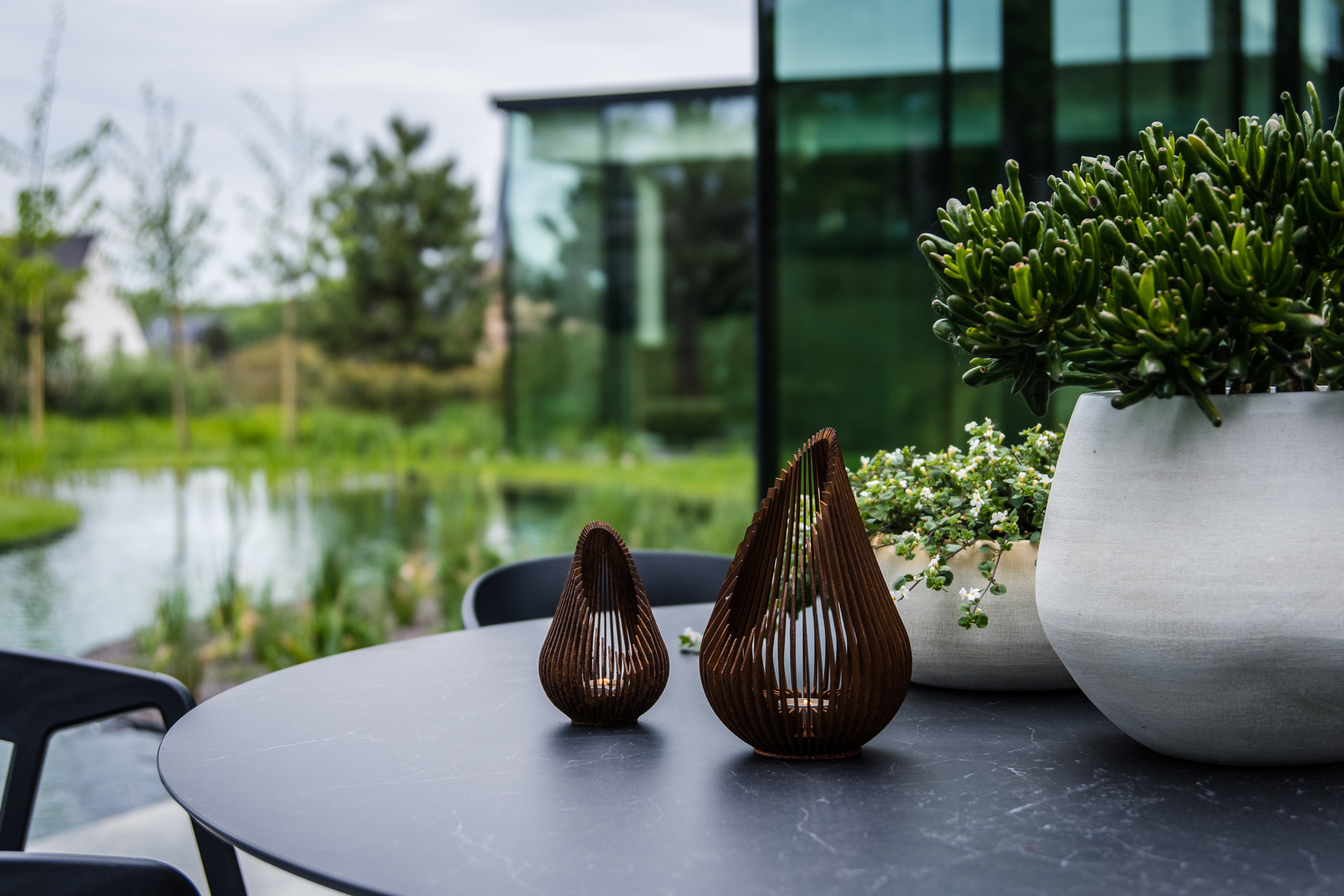 Glowbus Growdrop Corten Steel - Large (15cm x 22cm)